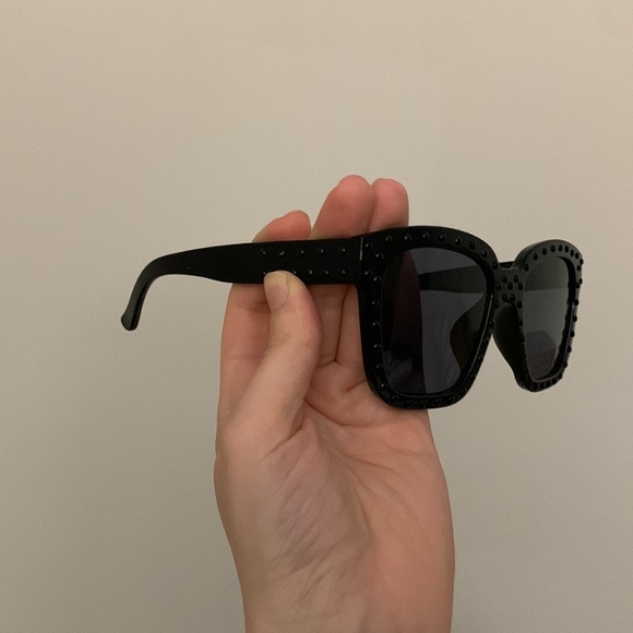 Steve Madden Studded Glossy Black Sunglasses - Picture 5 of 12